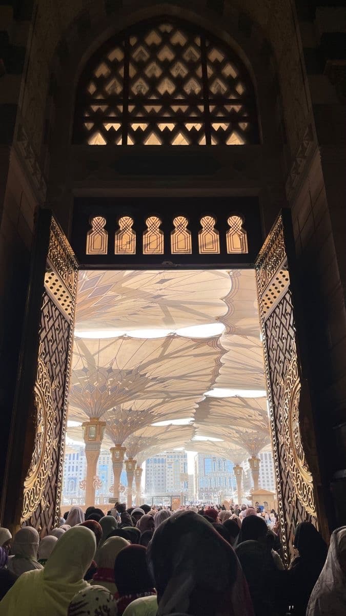 Jeder Schritt ein Bittgebet, jede StraĂźe voller Baraka.